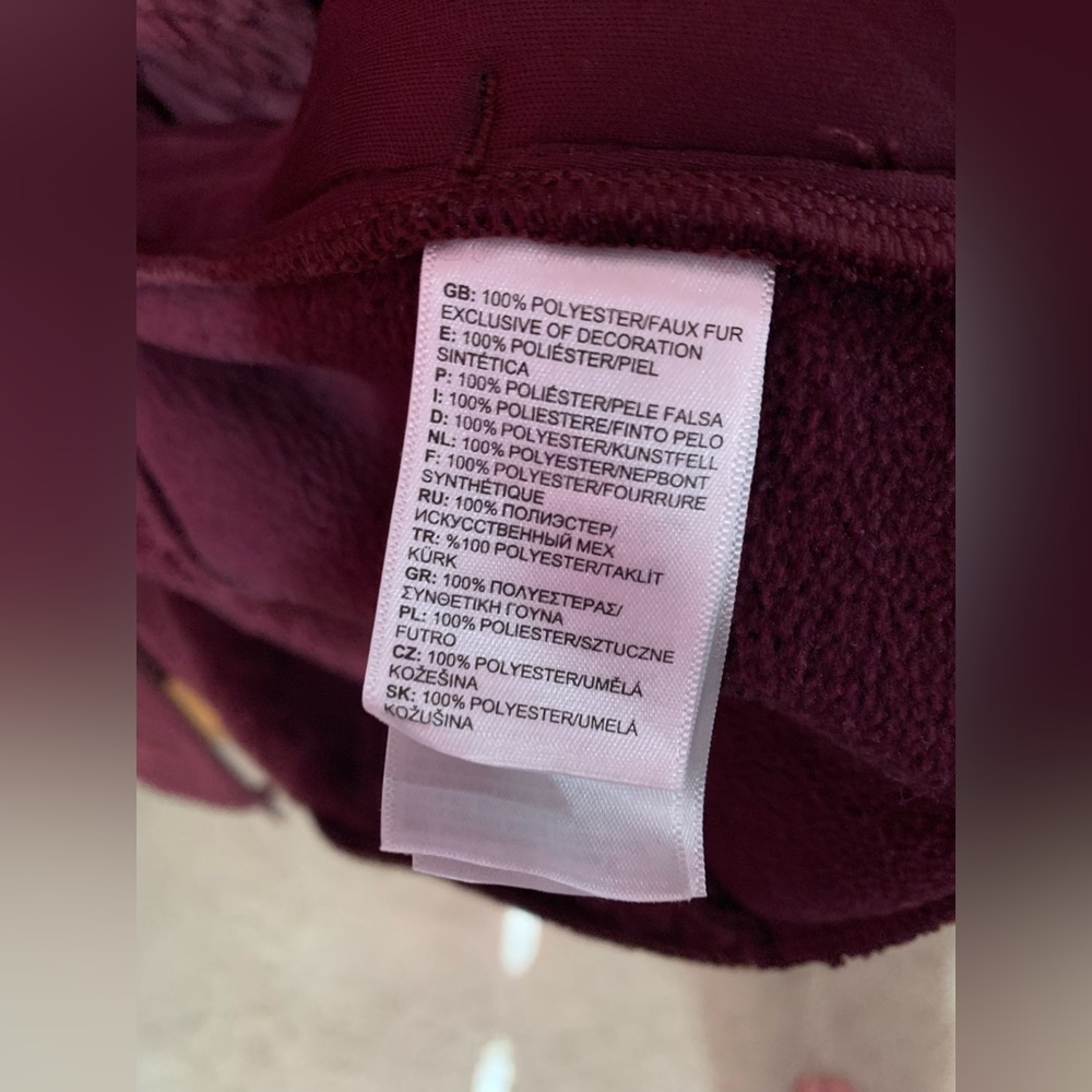 EUC. The North Face vest. Deep Purple Color. Size M. - Picture 5 of 6
